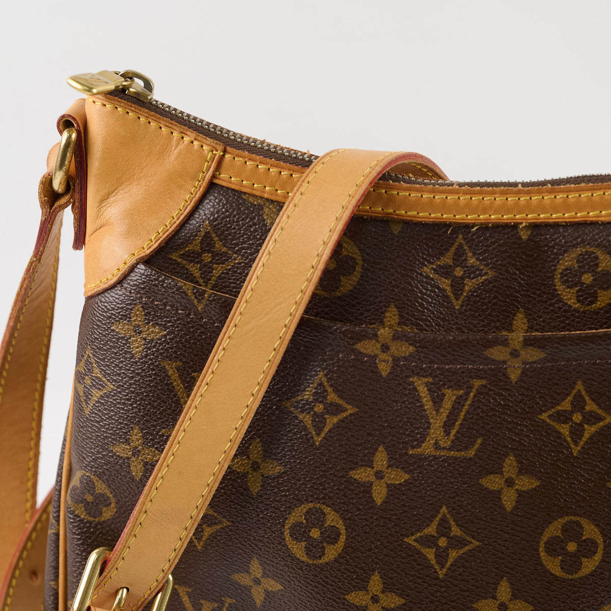 Louis Vuitton Odeon PM Monogram Crossbody Bag - photo 5