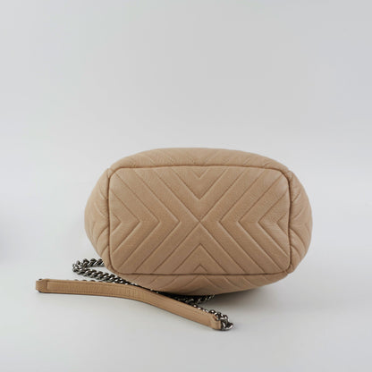 Chanel Chevron Beige Bucket Bag - photo 4