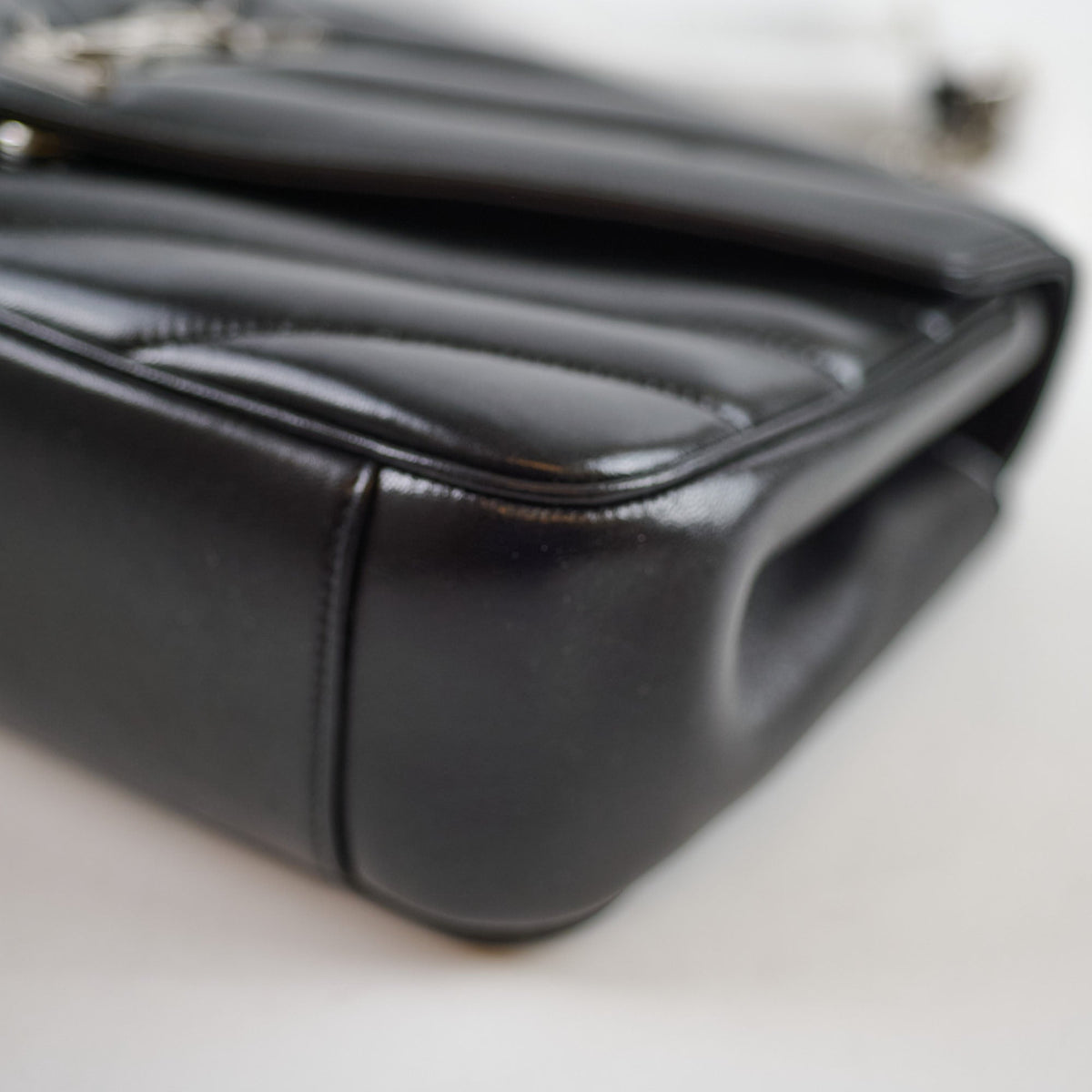 Saint Laurent Lou Medium Black - photo 10