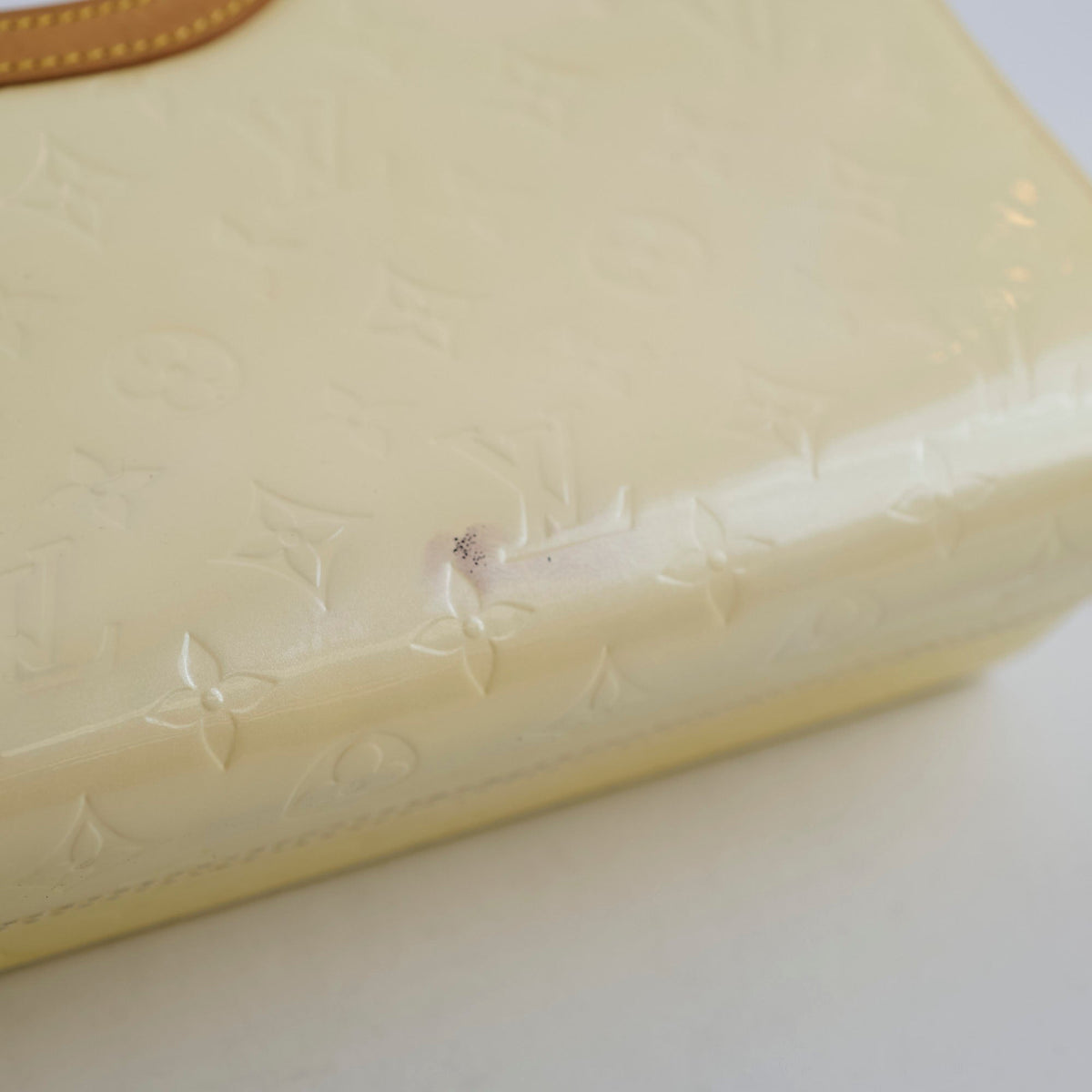 Louis Vuitton Roxburry Vernis Bag Light Yellow - photo 11