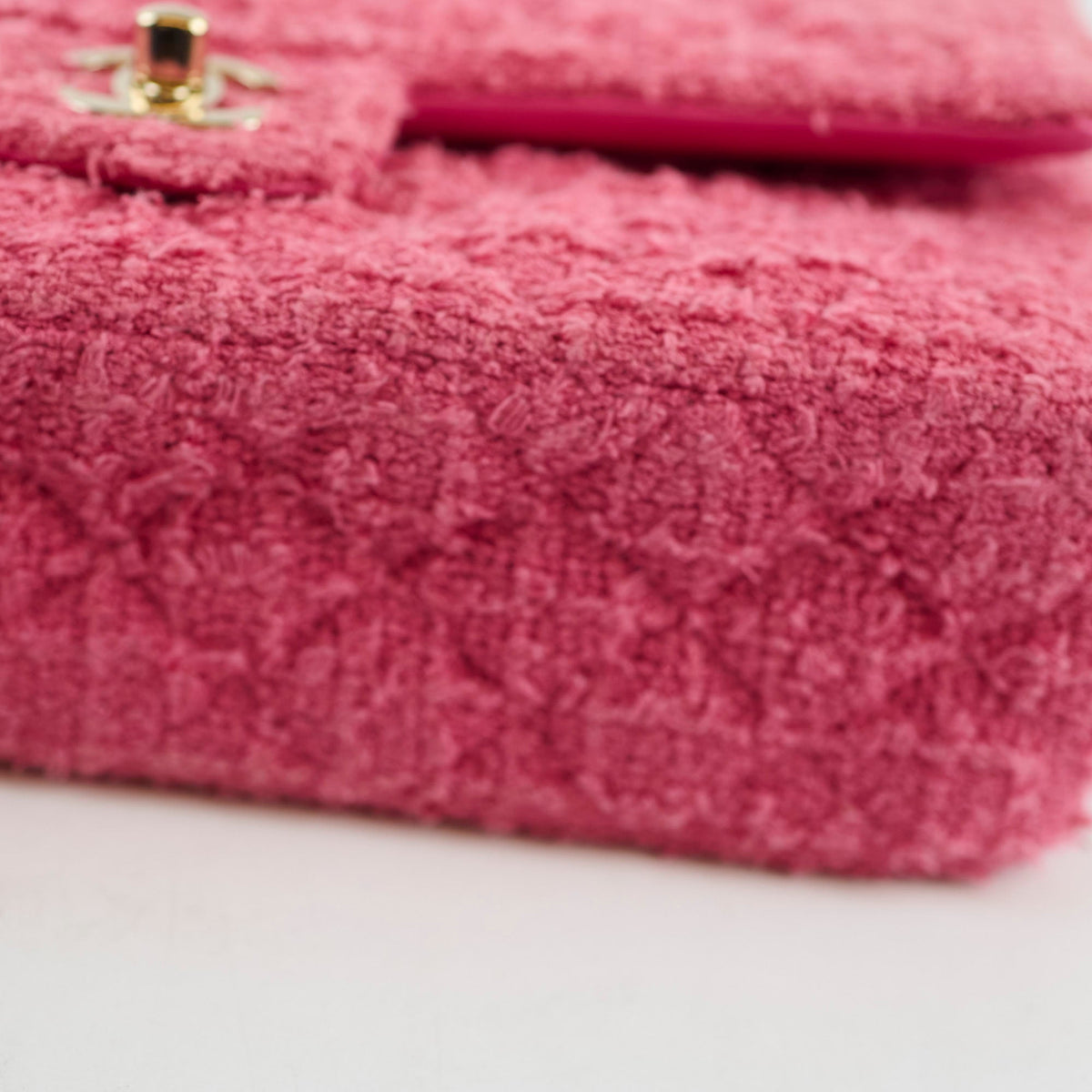 Chanel Medium Tweed Pink Classic Flap - photo 12
