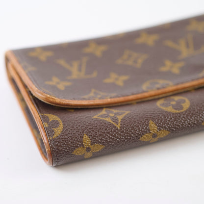 Louis Vuitton Pochette Twin Monogram - photo 9