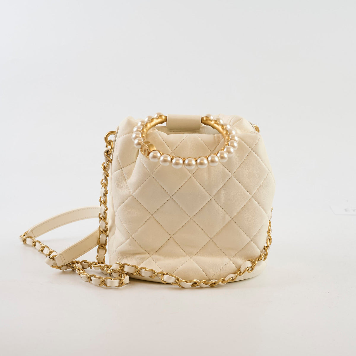 Chanel Pearl Top Handle Buckle Lambskin Microchip - photo 2