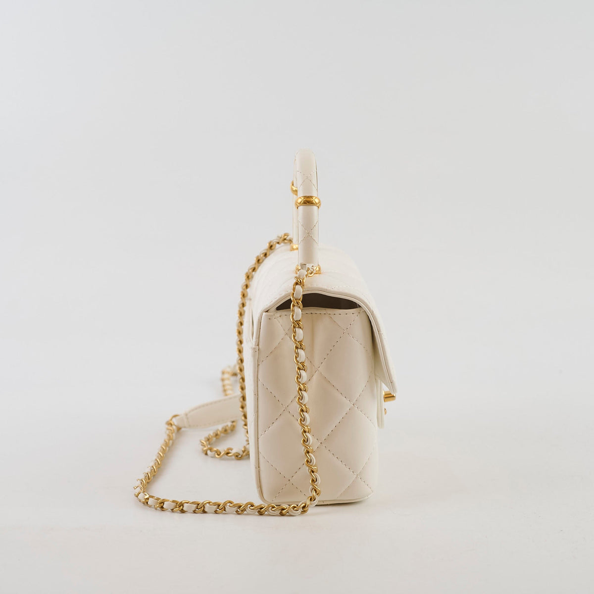 Chanel Crush Top Handle White Lambskin Microchip - photo 3