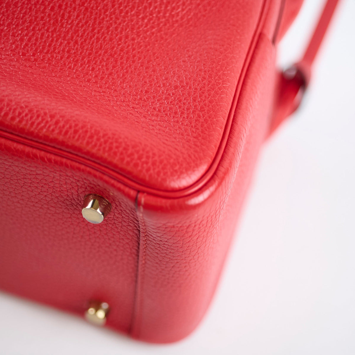 Hermes Lindy 26 Red Clemence GHW A Stamp - photo 11