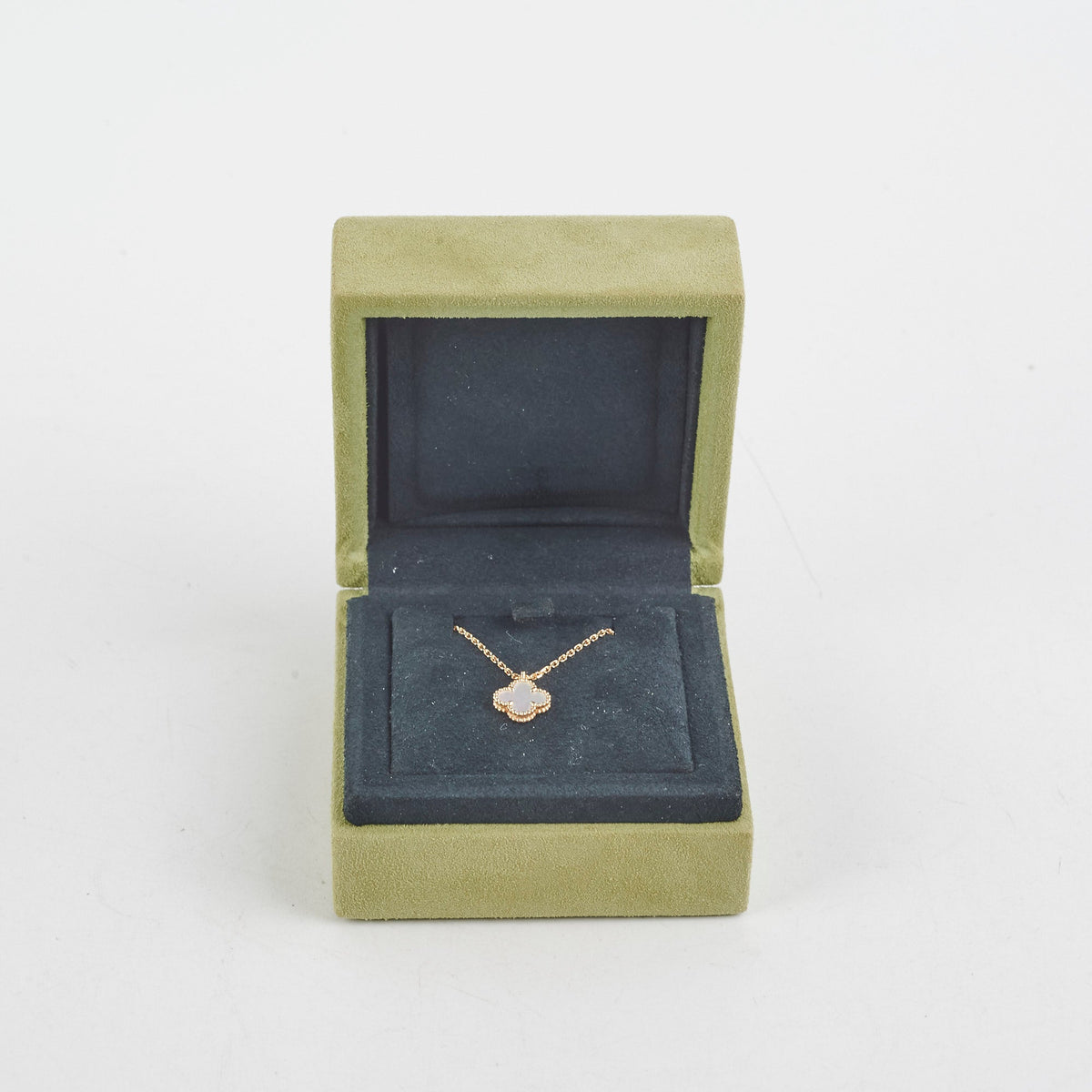 Van Cleef & Arpels Sweet Alhambra Mother Of Pearl Necklace - photo 4