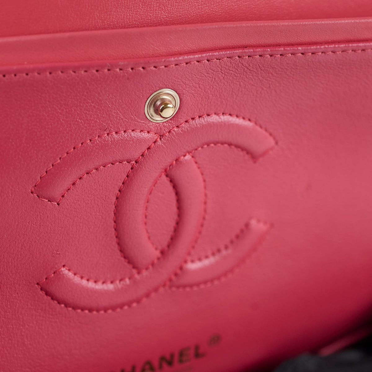Chanel Medium Chevron Classic Flap Pink Calfskin - photo 7