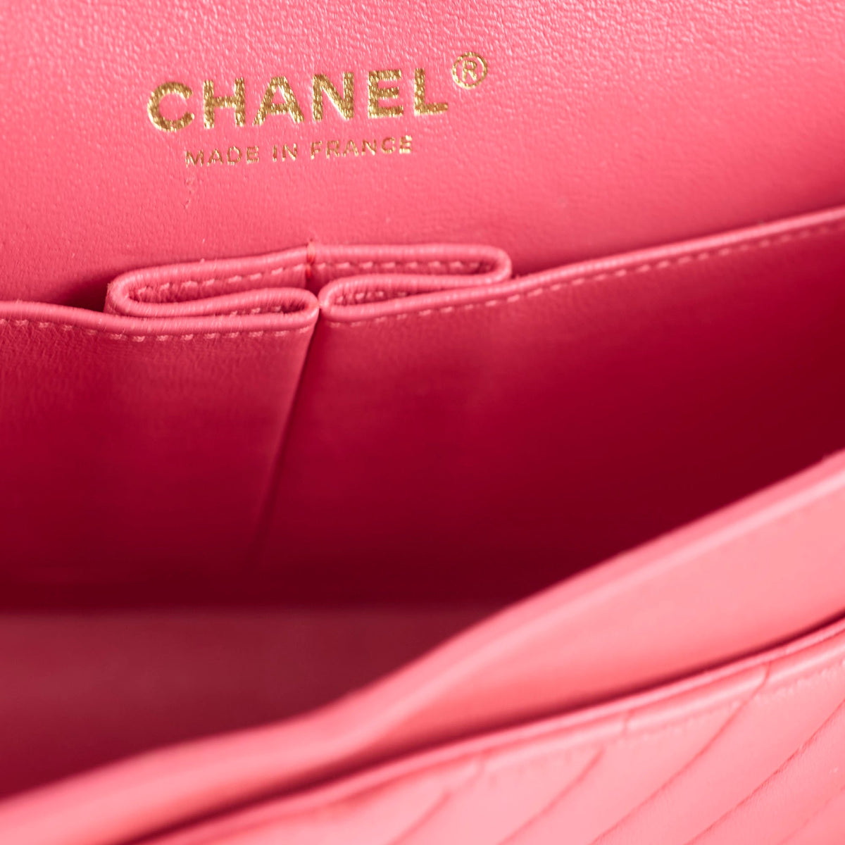 Chanel Medium Chevron Classic Flap Pink Calfskin - photo 5