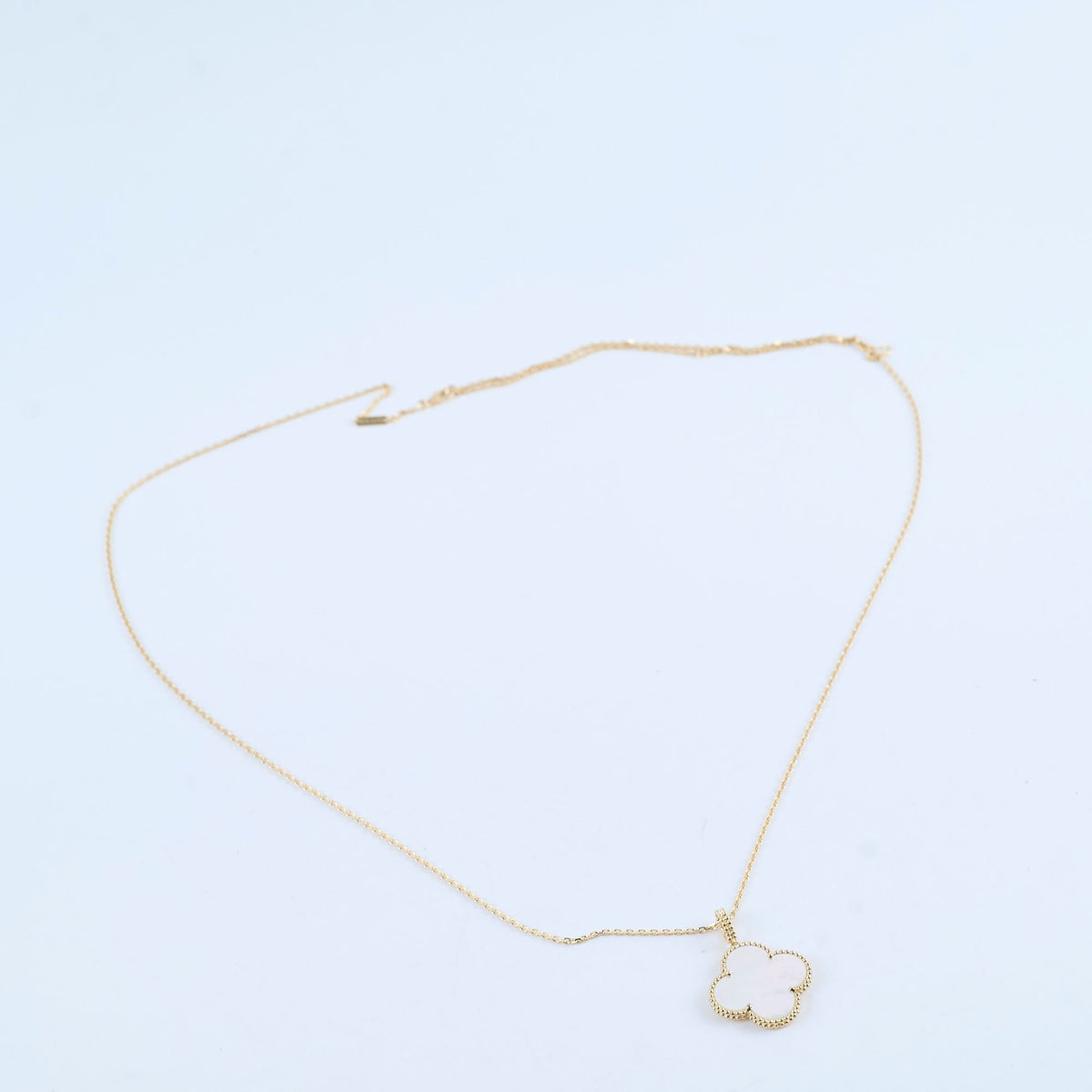 Van Cleef & Arpels Magic Alhambra Pendent Mother of Pearl MOP Necklace - photo 2