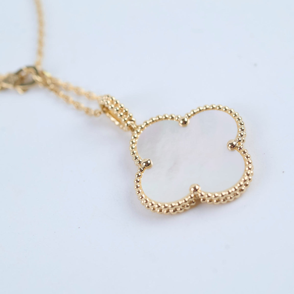 Van Cleef & Arpels Magic Alhambra Pendent Mother of Pearl MOP Necklace - photo 4