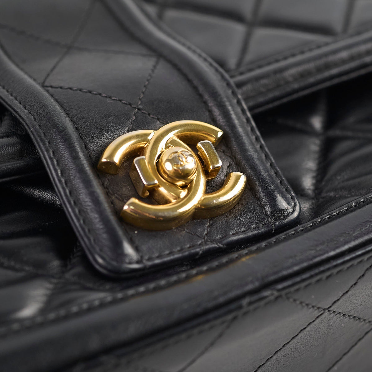 Chanel Medium Elegant CC Flap Black - photo 18