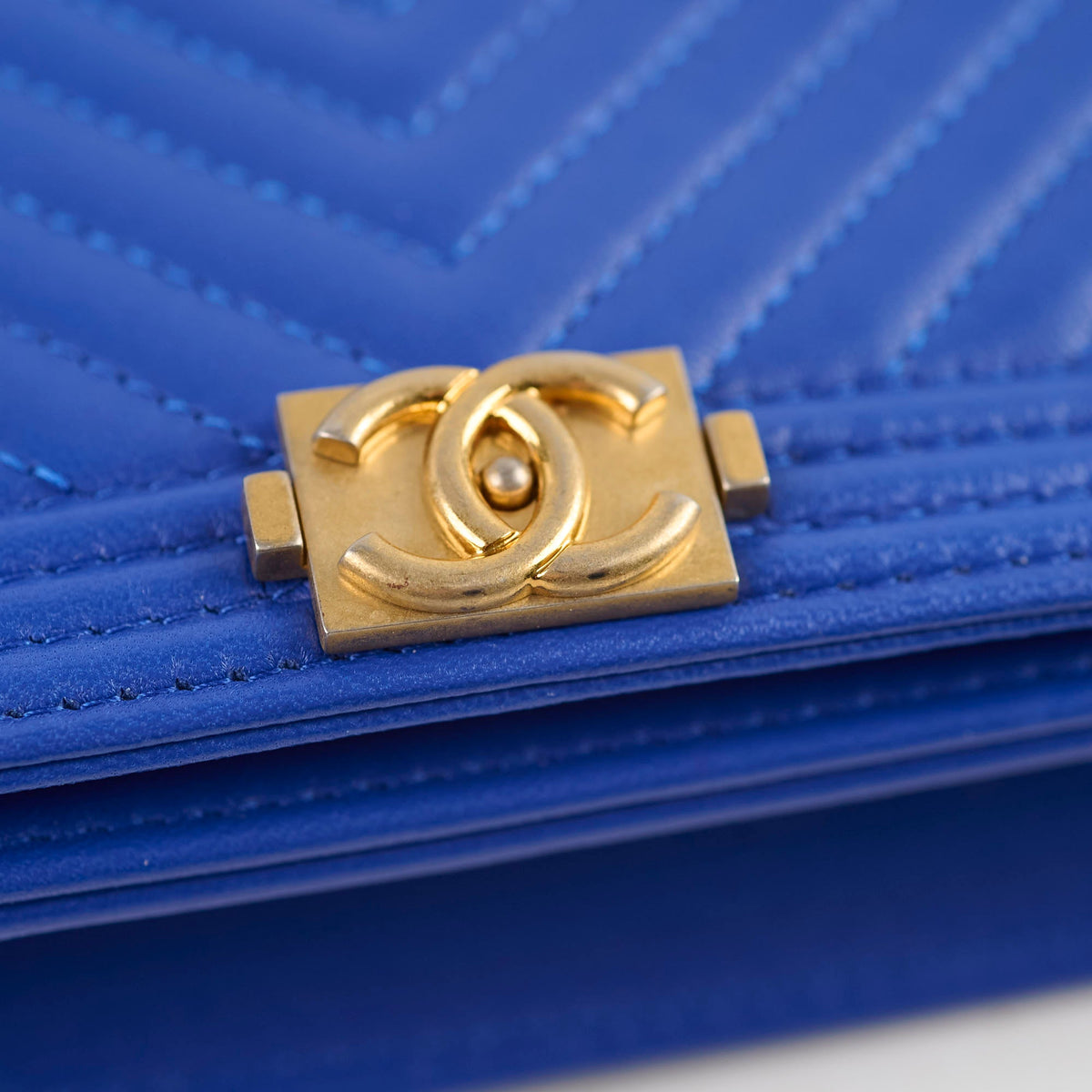 Chanel Boy Wallet on Chain Blue Lambksin - photo 18