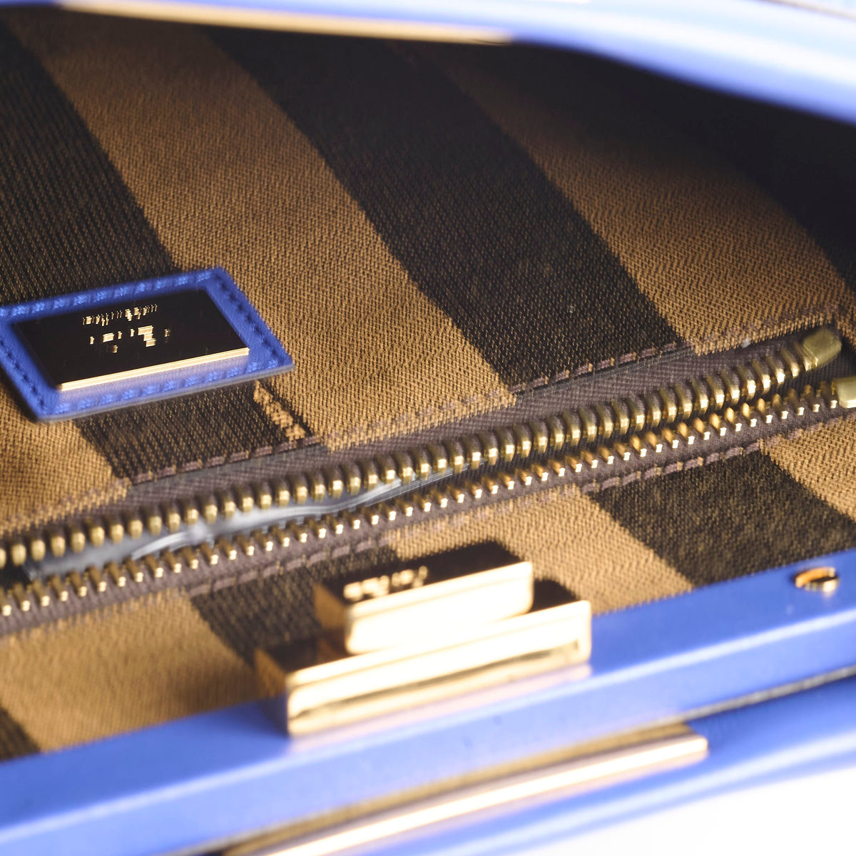 Fendi Medium Peekaboo Blue - photo 6