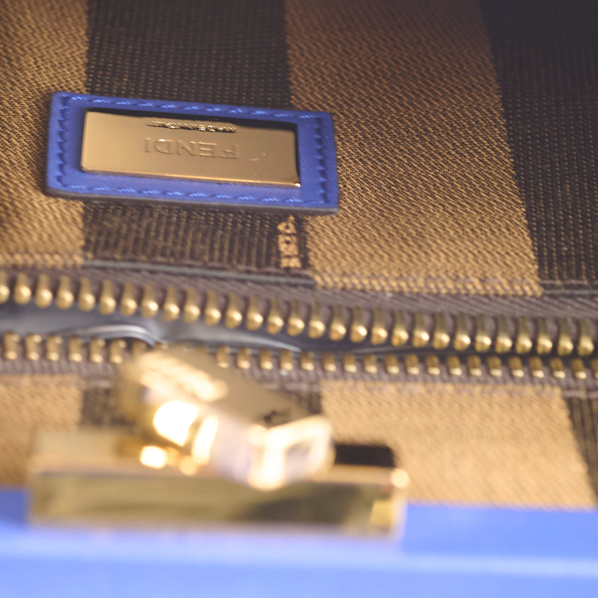 Fendi Medium Peekaboo Blue - photo 5