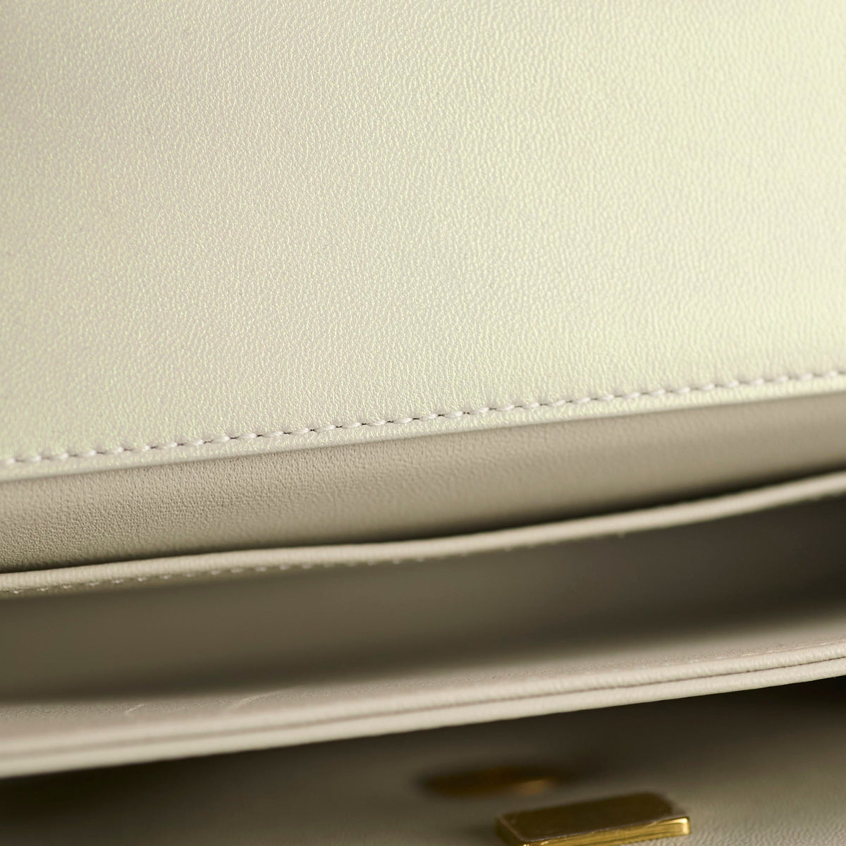 Chanel Top Handle Iridescent Pearl Flap Microchipped - photo 7