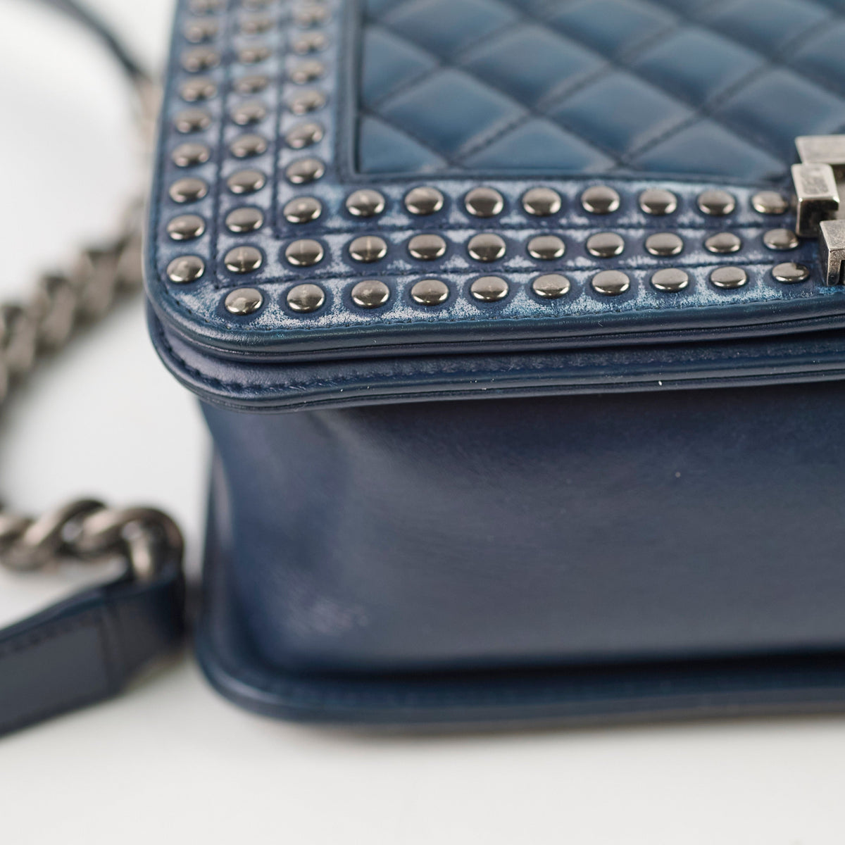 Chanel Old Medium Boy Navy Studded - photo 13