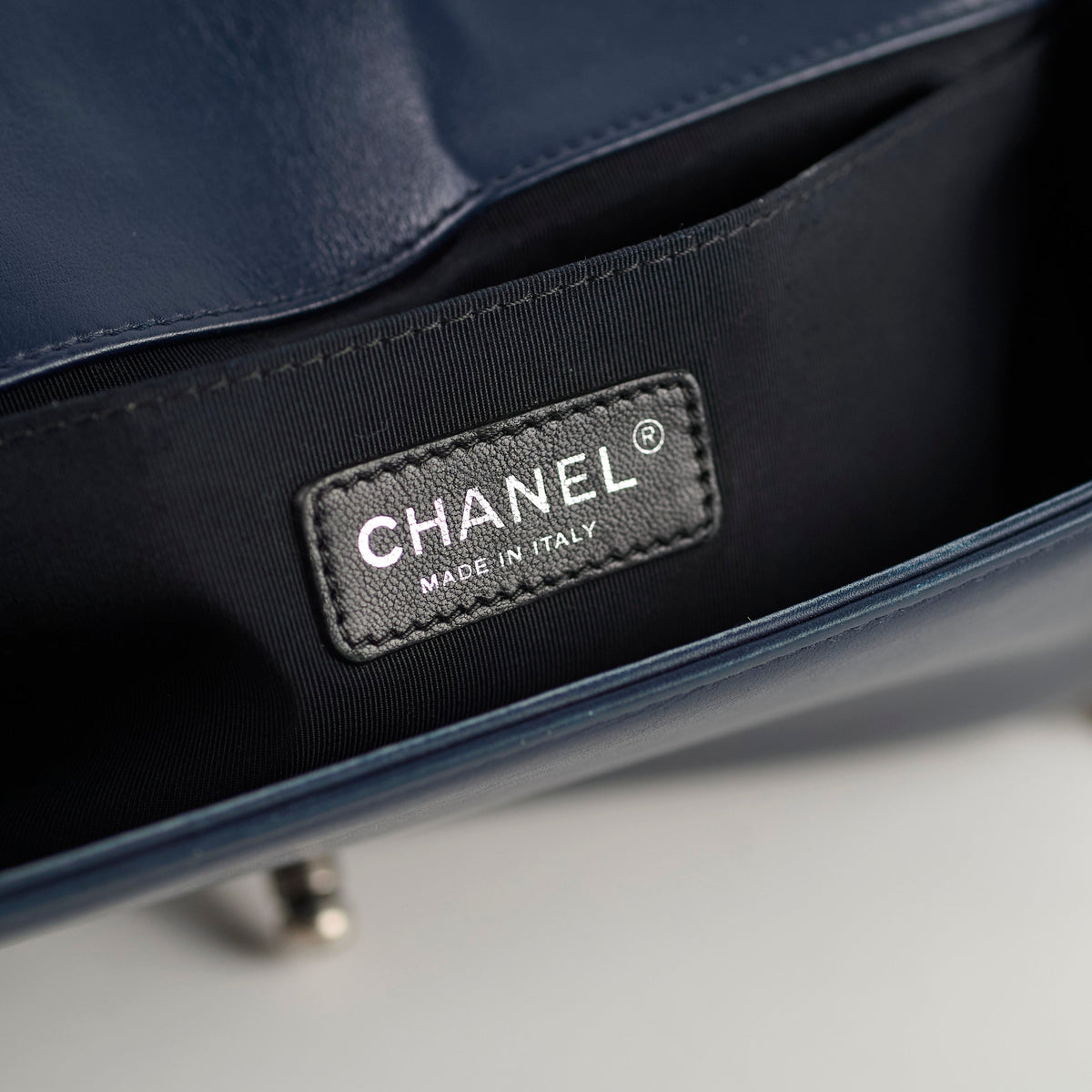 Chanel Old Medium Boy Navy Studded - photo 7