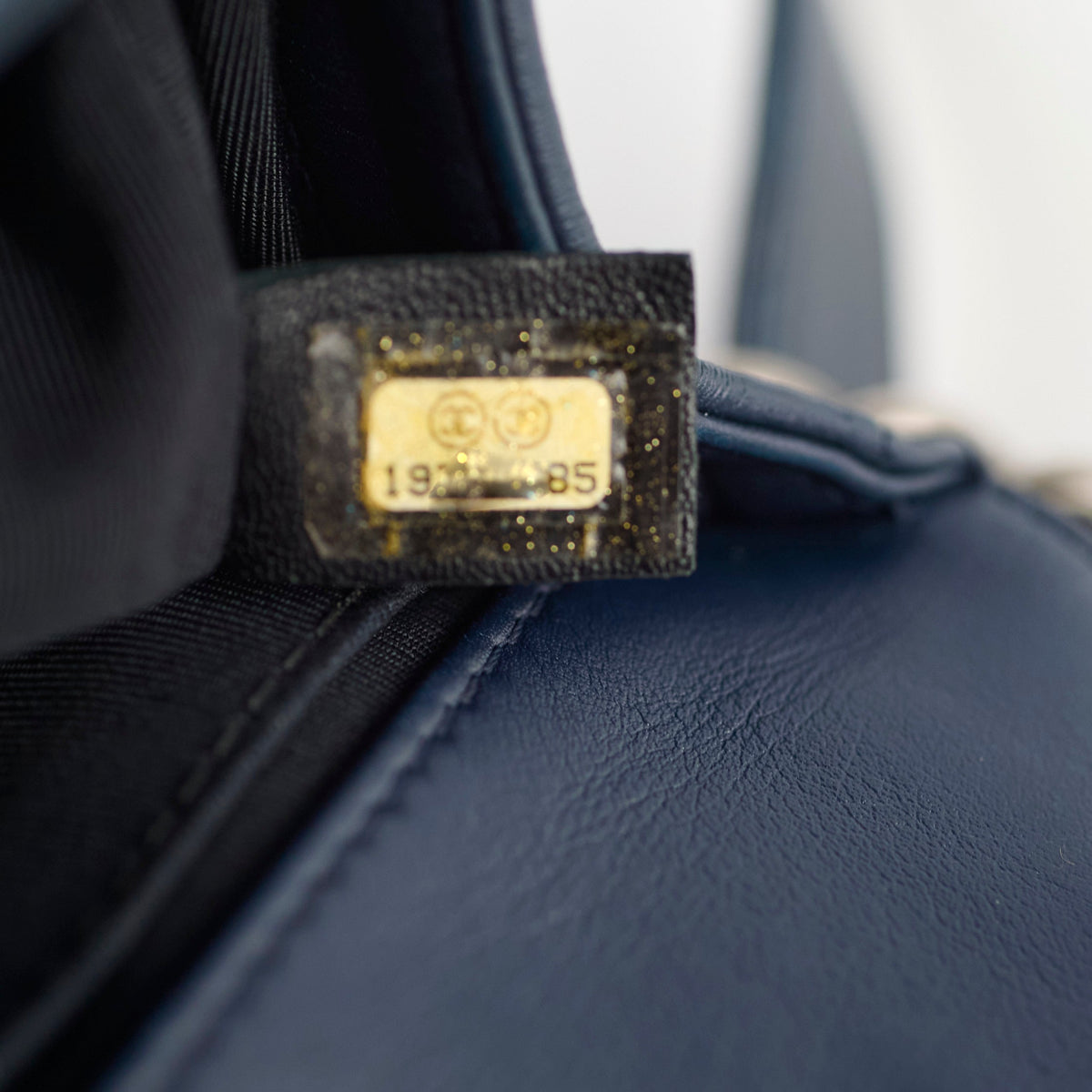 Chanel Old Medium Boy Navy Studded - photo 6
