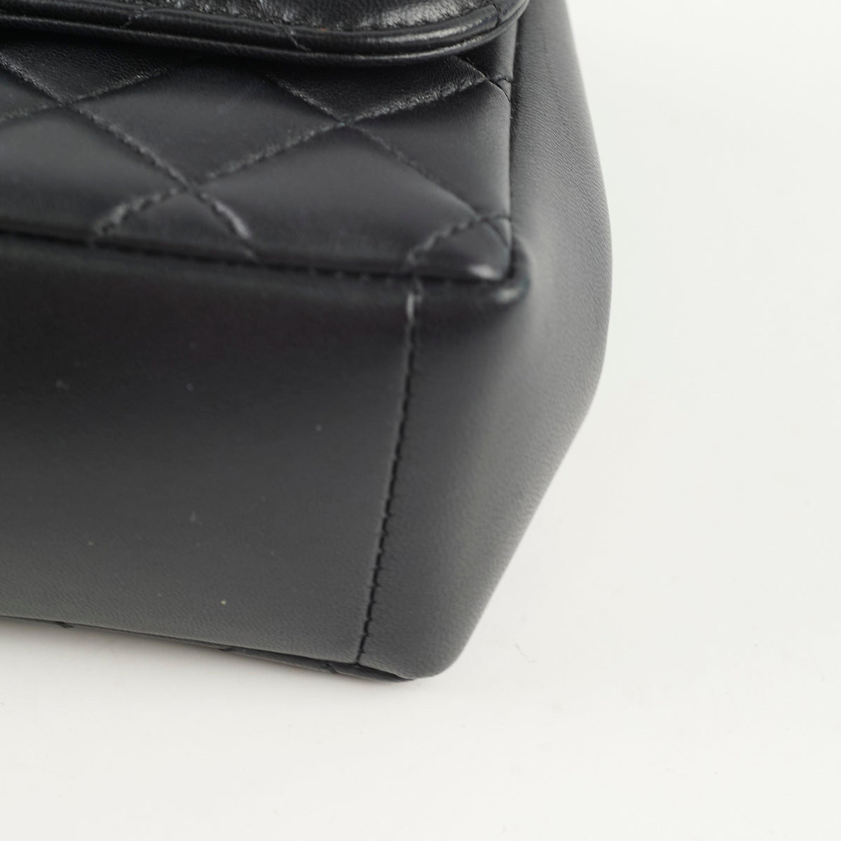 Chanel Mademoiselle Chic Flap Black - photo 14