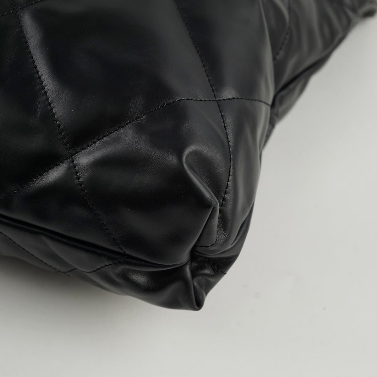 Chanel 22 Medium Black Microchip - photo 9