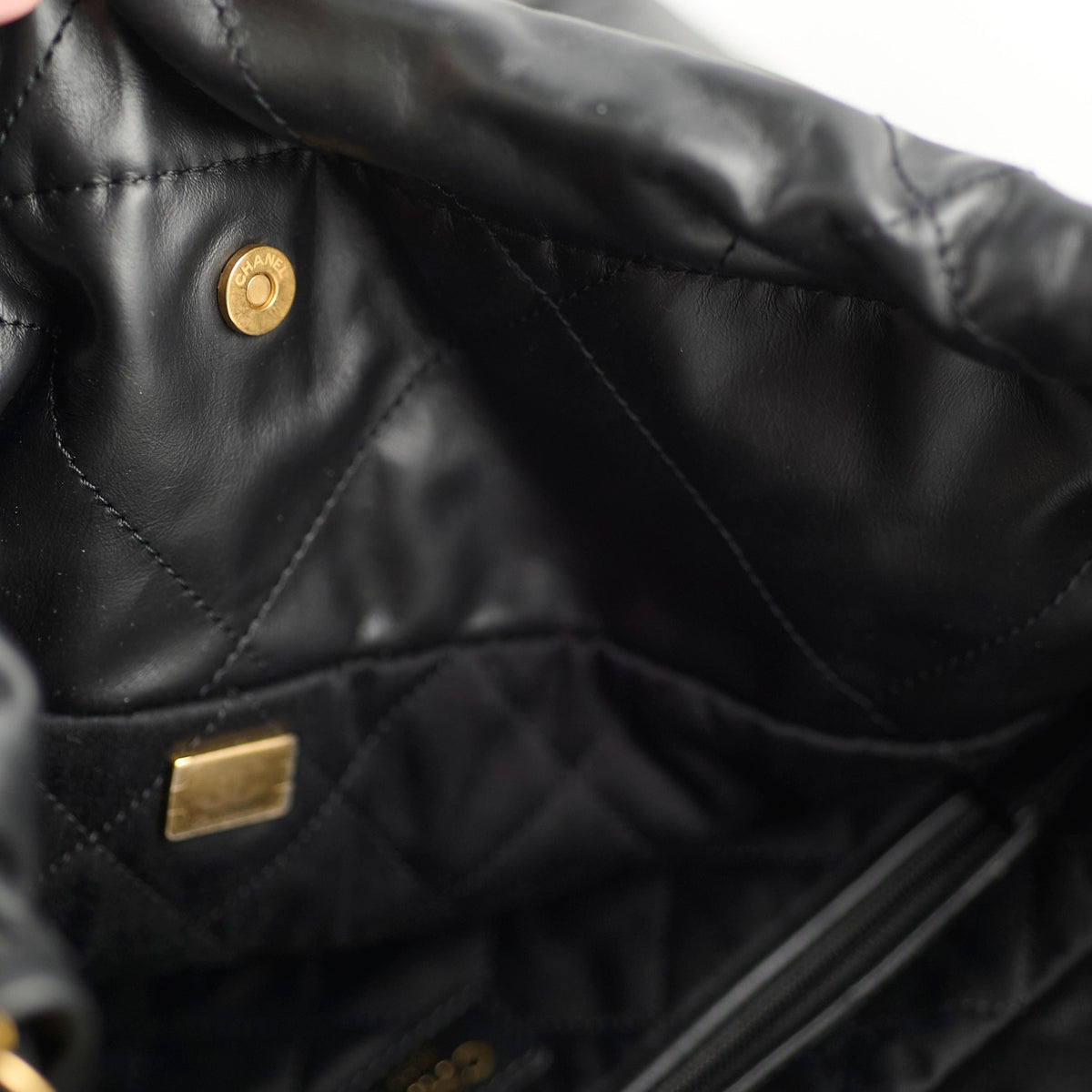 Chanel 22 Medium Black Microchip - photo 5