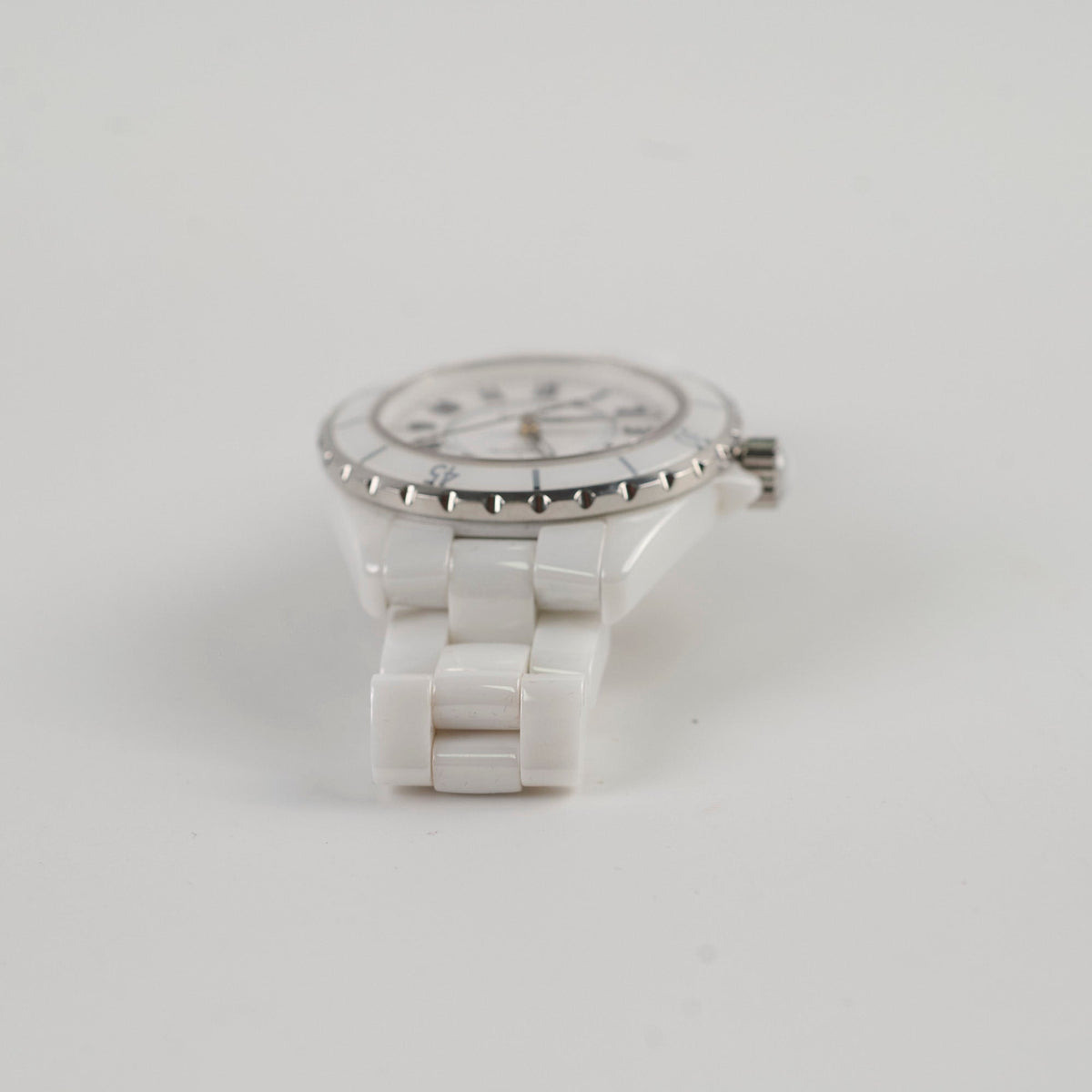 Chanel J12 ceramic 33mm automatic watch white - photo 4