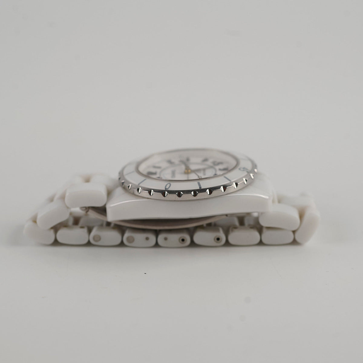 Chanel J12 ceramic 33mm automatic watch white - photo 3