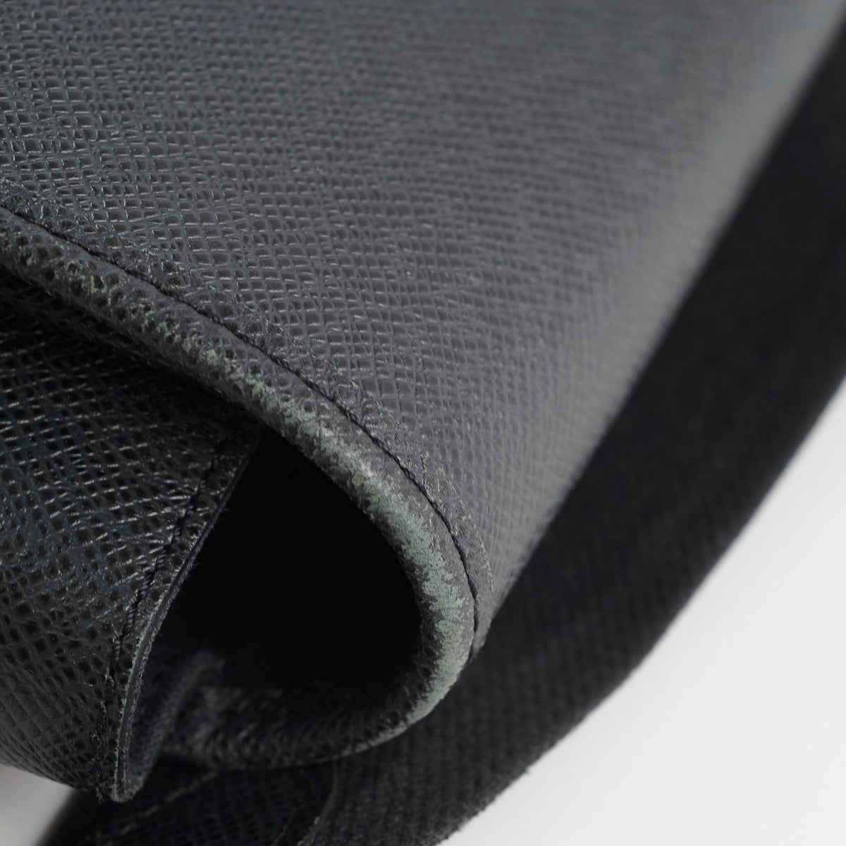Louis Vuitton Mens Messenger Bag - photo 11