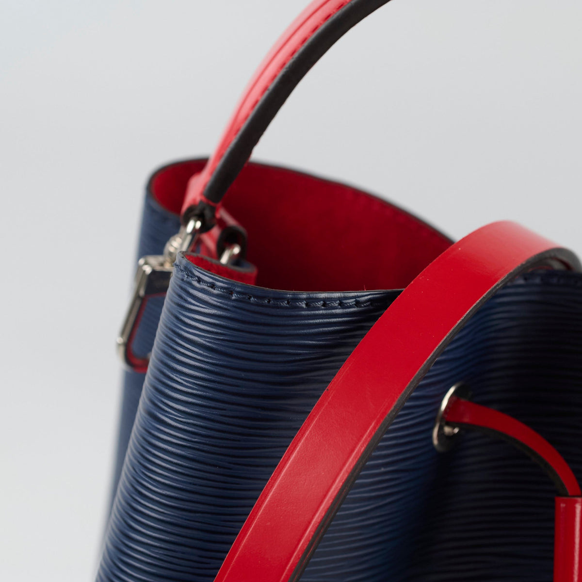 Louis Vuitton Neo Noe Epi Leather Navy/ Red - photo 12