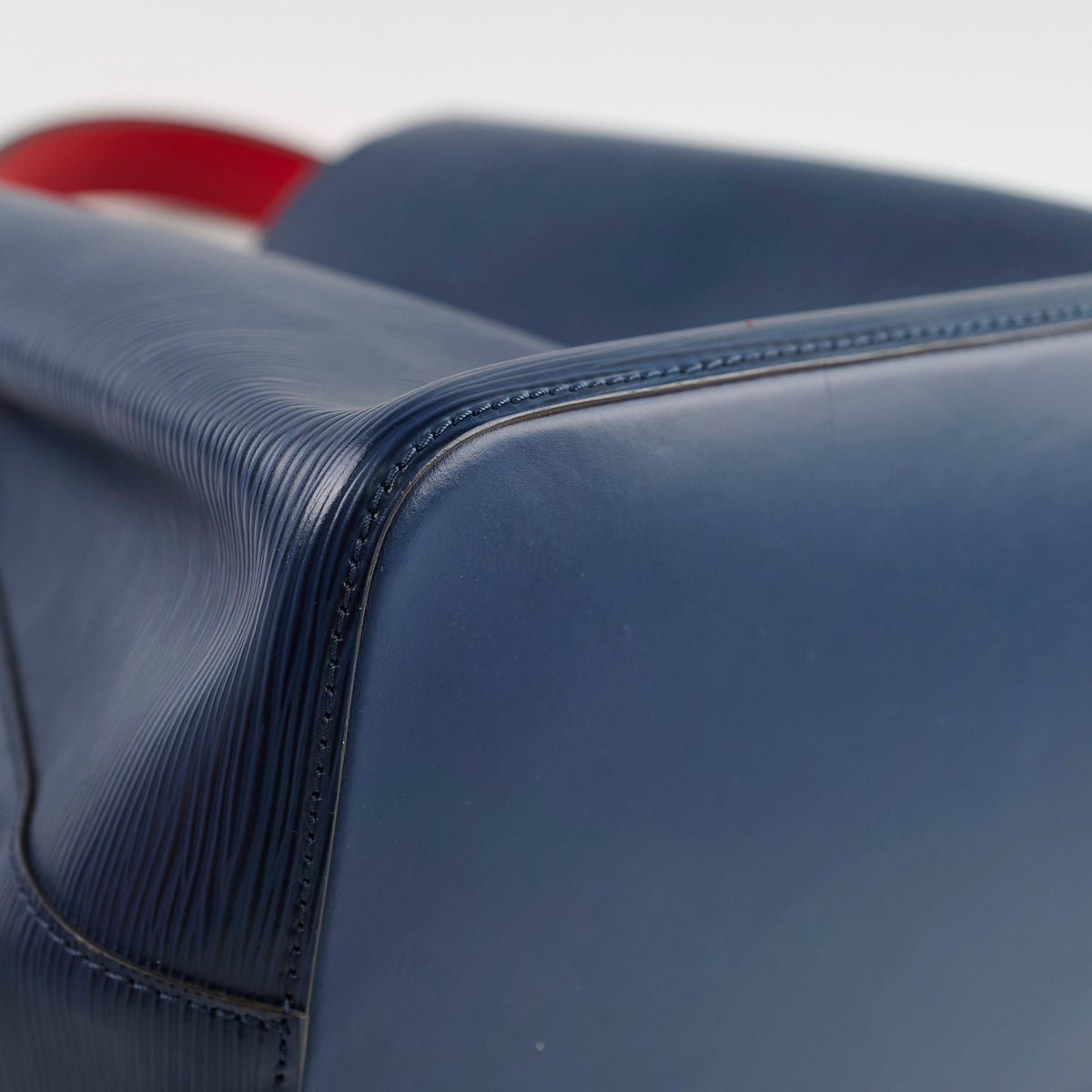 Louis Vuitton Neo Noe Epi Leather Navy/ Red - photo 7