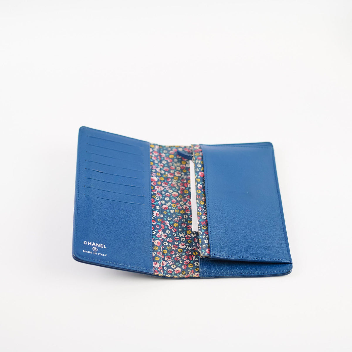 Chanel Bifold Yen Wallet Leather Blue - photo 4