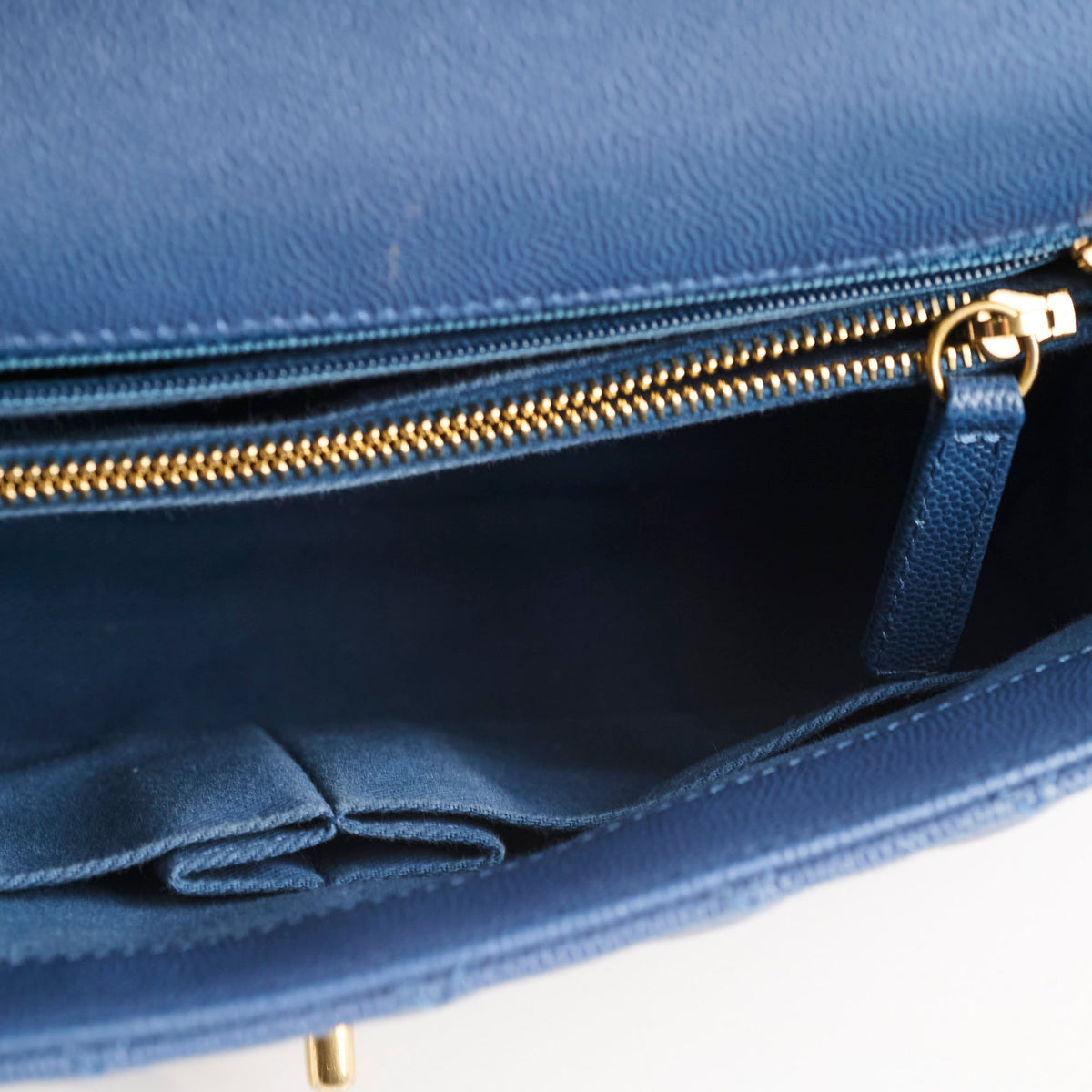 Chanel Coco Handle Medium Caviar Blue - photo 8