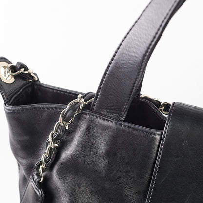 Chanel Diamond Stitched Expandable Leather Zip Tote Blacke - photo 6