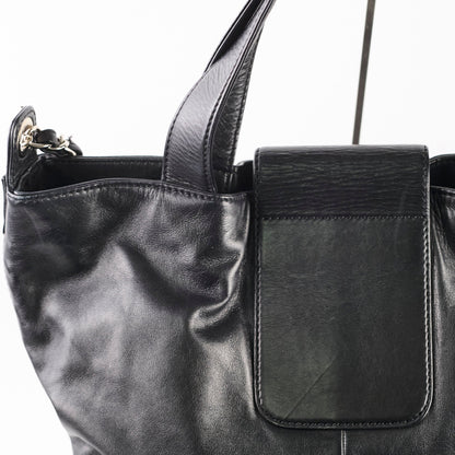 Chanel Diamond Stitched Expandable Leather Zip Tote Blacke - photo 8