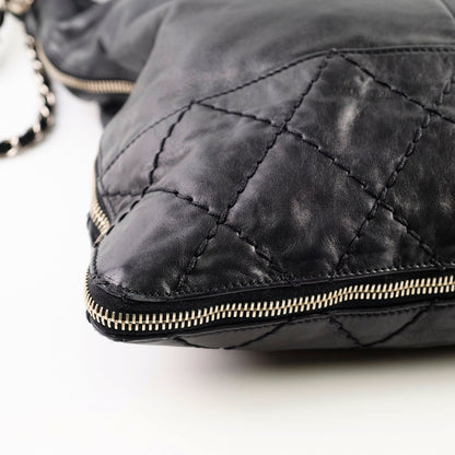 Chanel Diamond Stitched Expandable Leather Zip Tote Blacke - photo 12