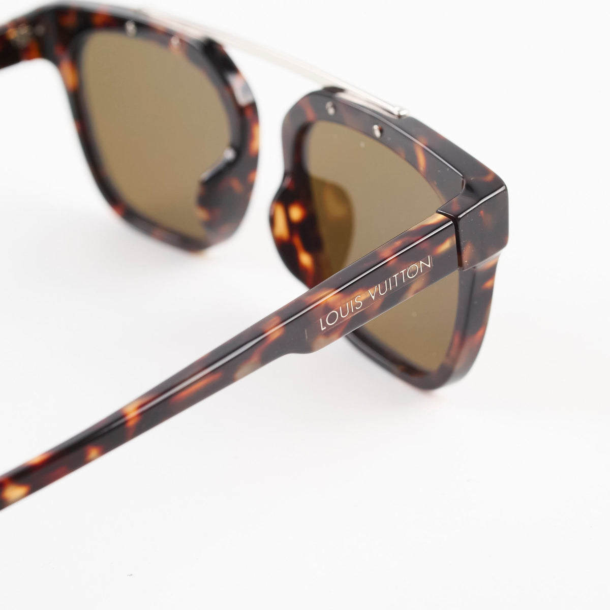 Lous Vuitton Wellington Tortoise Sunglasses - photo 10