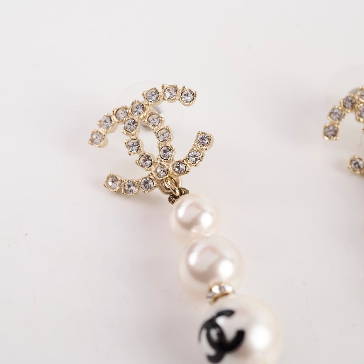 Chanel Pearl/Crystal Long Earring - photo 3