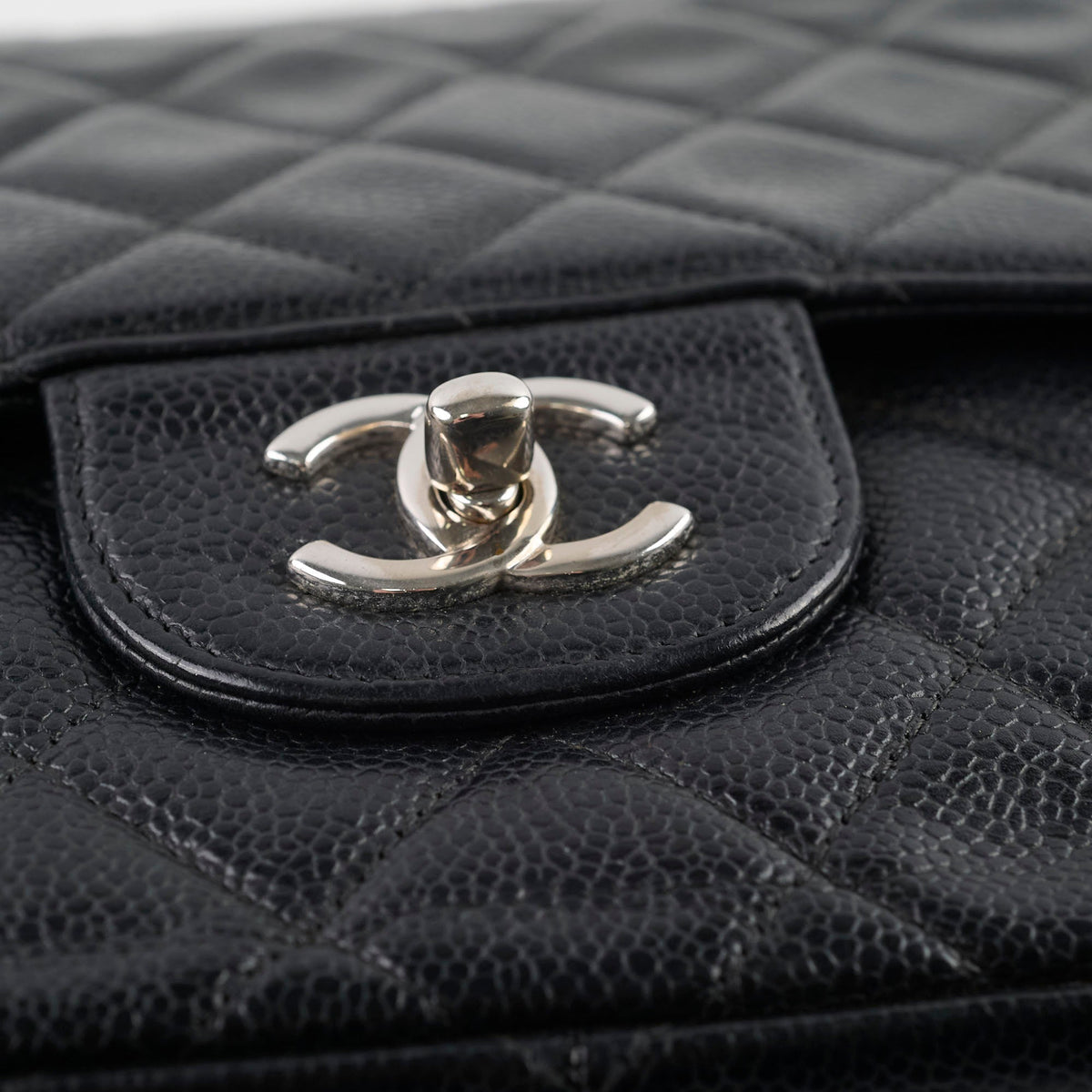 Chanel Caviar Jumbo Classic Flap Black - photo 18