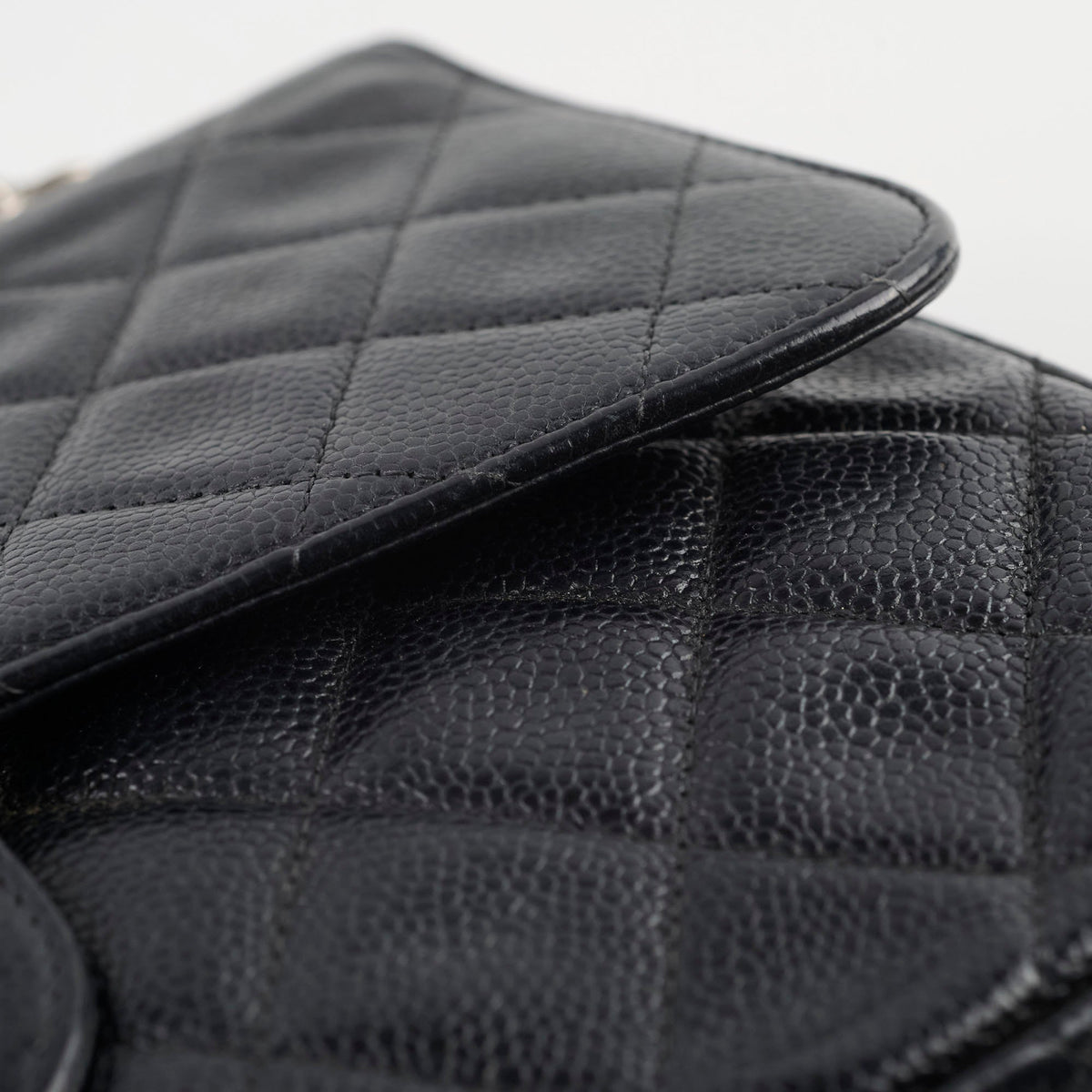Chanel Caviar Jumbo Classic Flap Black - photo 17