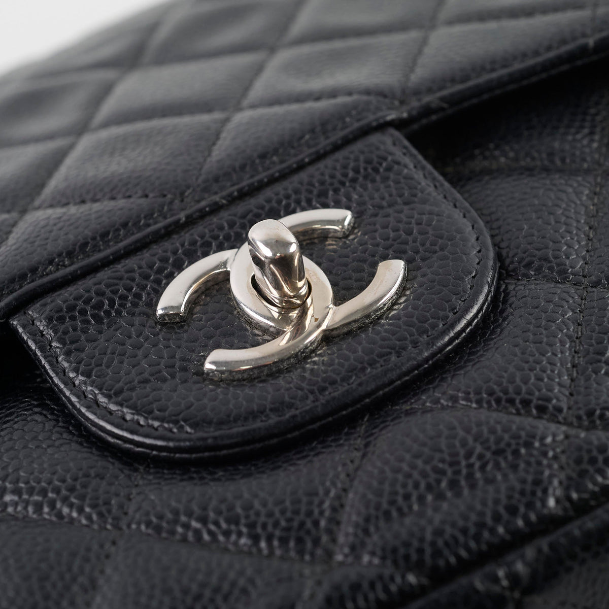 Chanel Caviar Jumbo Classic Flap Black - photo 16