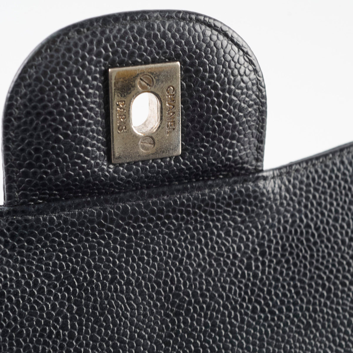 Chanel Caviar Jumbo Classic Flap Black - photo 15