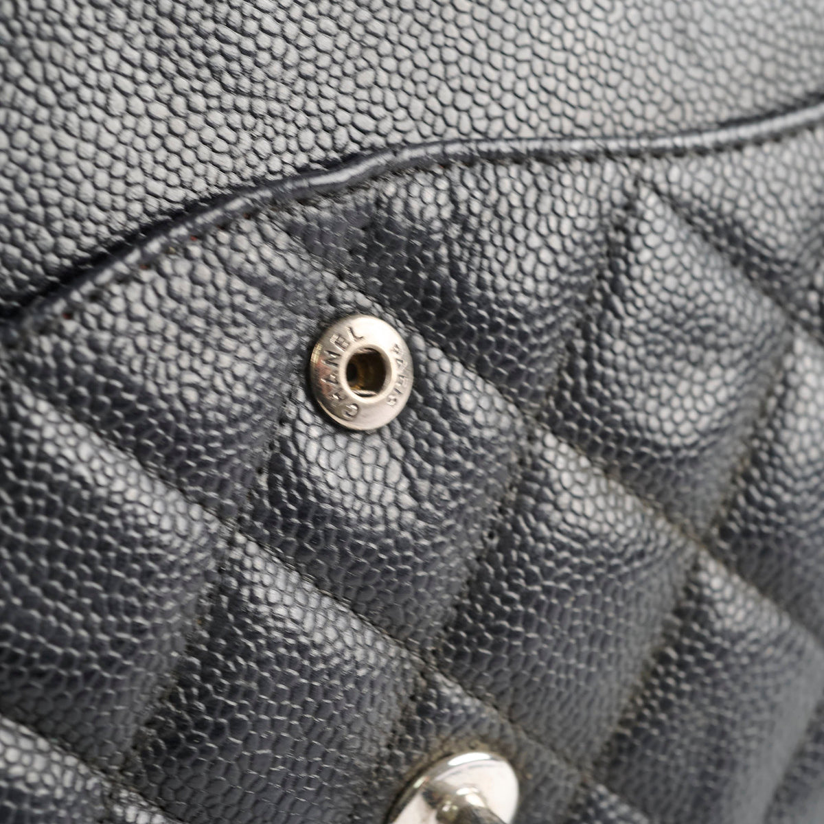 Chanel Caviar Jumbo Classic Flap Black - photo 12