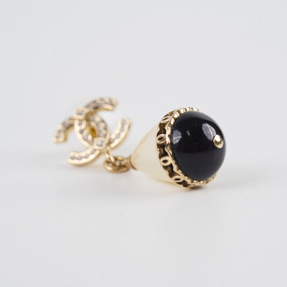 Chanel CC Logo Pearl Earrings - photo 3