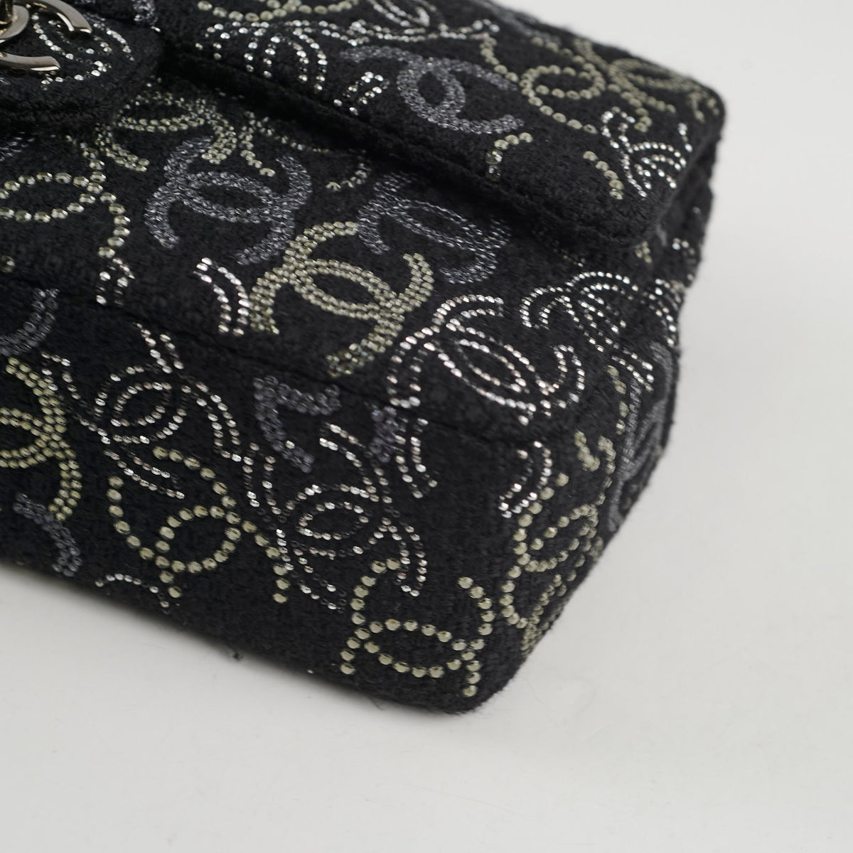 Chanel Medium/large Classic Flap CC Crystal Tweed Black - photo 17