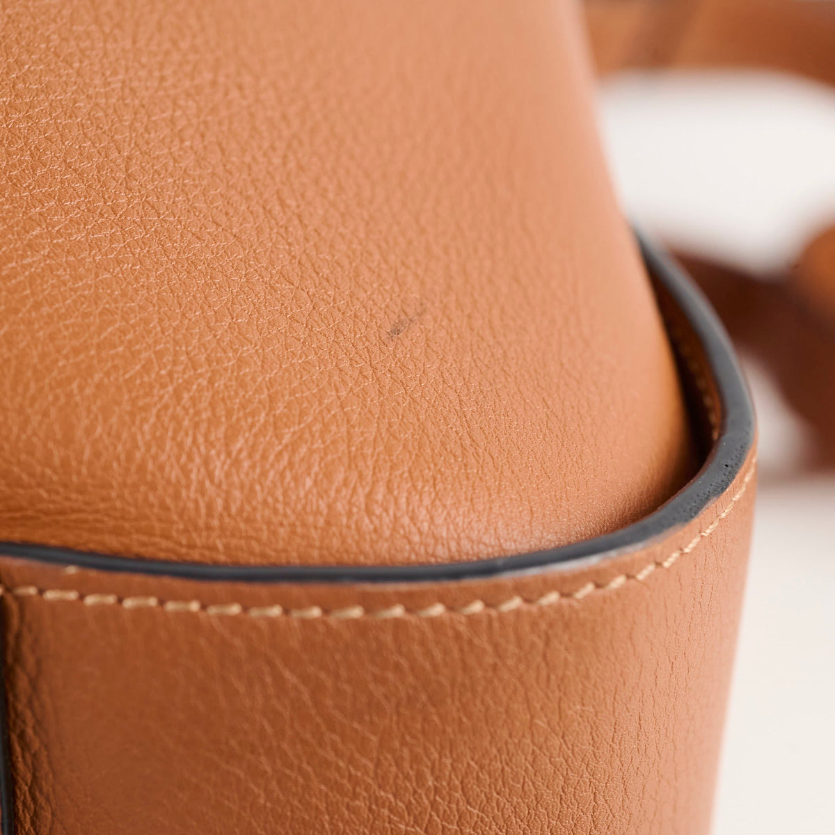 Loewe Small Hammock Brown - photo 9