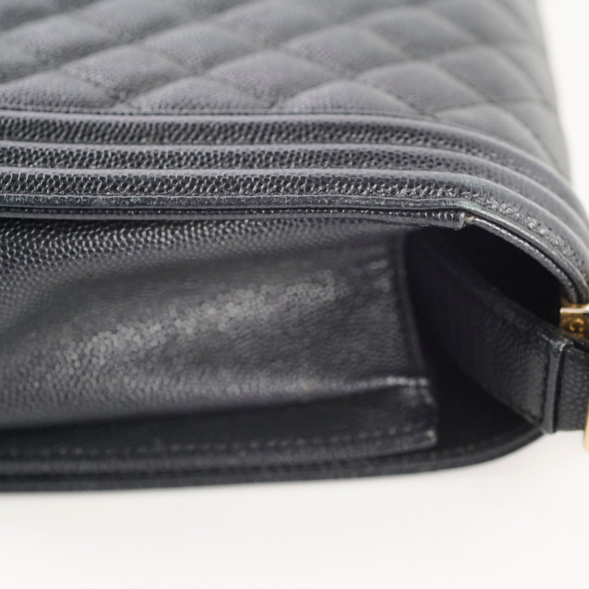 Chanel New Medium Boy Bag Black - photo 6