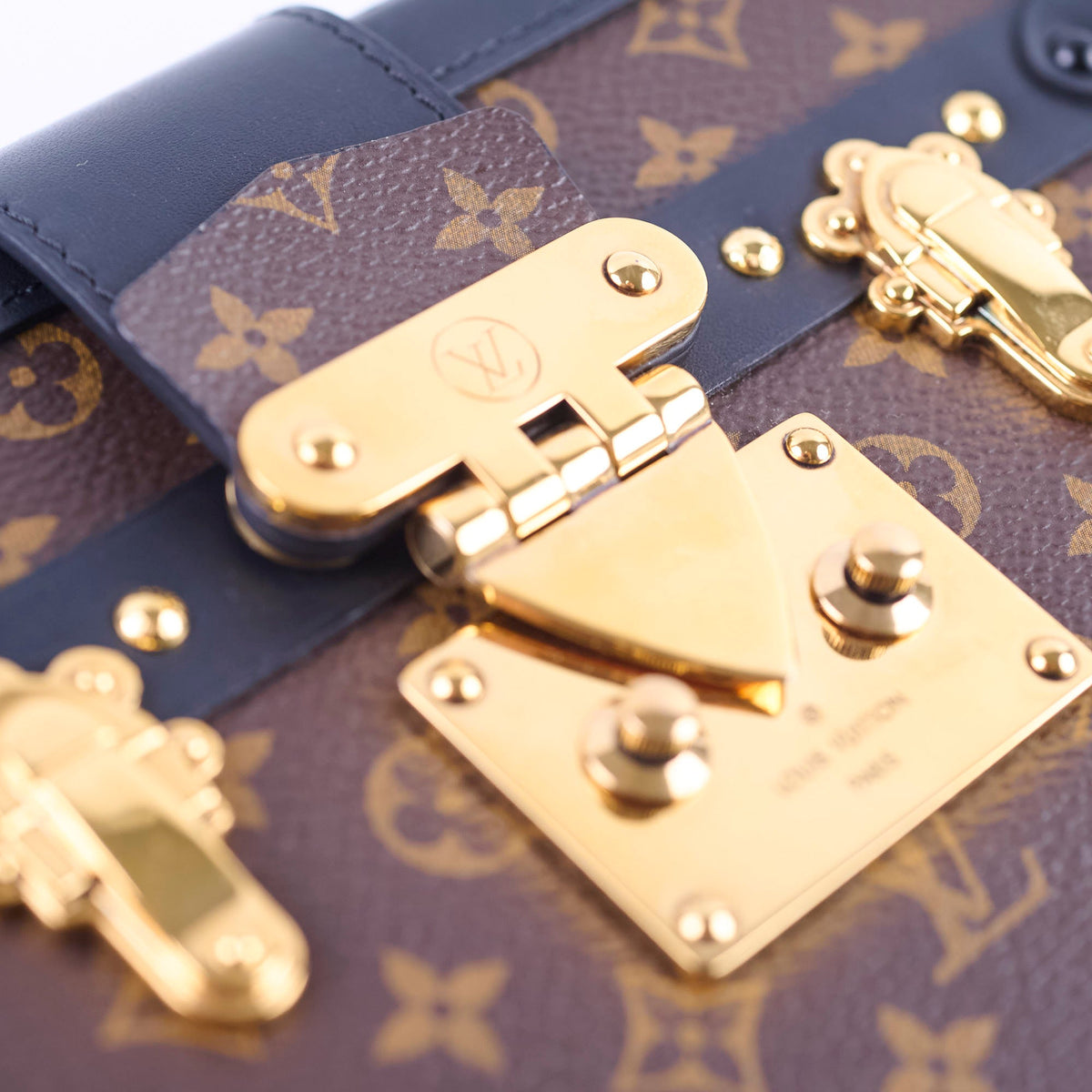 Louis Vuitton Petite Malle Monogram - photo 14