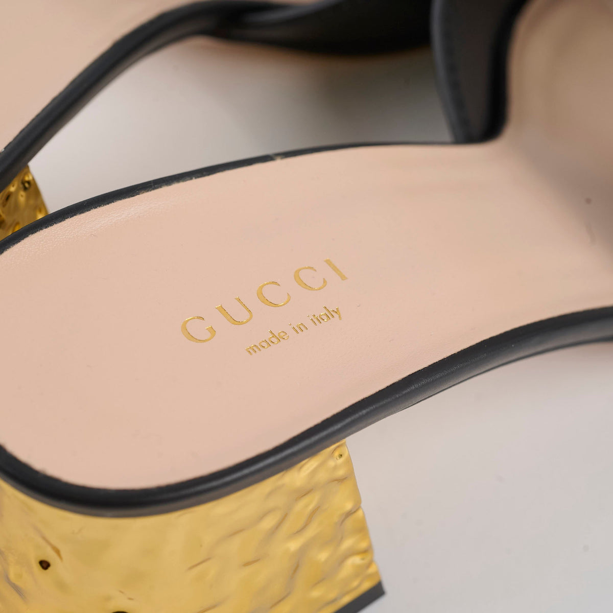 Gucci Interlocking G Leather Sandals Black size 39 - photo 5