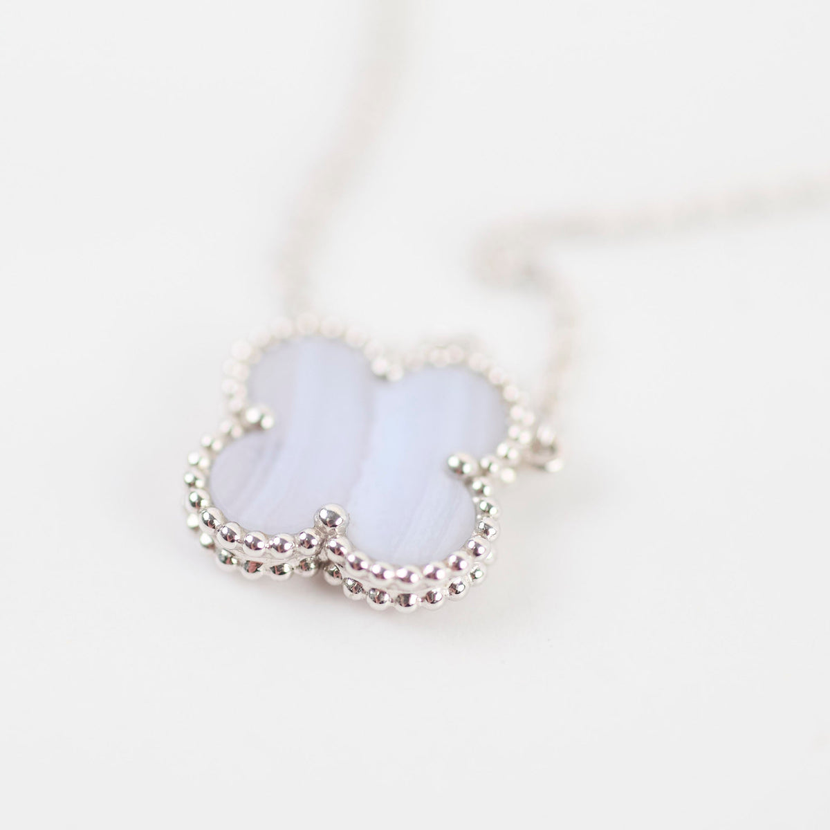 Van Cleef & Arpels Vintage Alhambra Chalcedony Necklace White Gold - photo 5