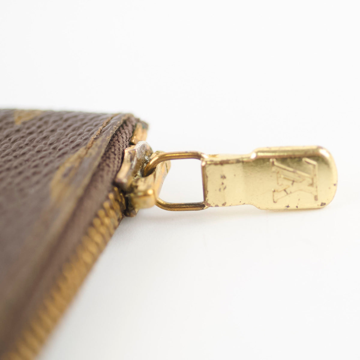 Louis Vuitton Key Pouch Cles Monogram - photo 9